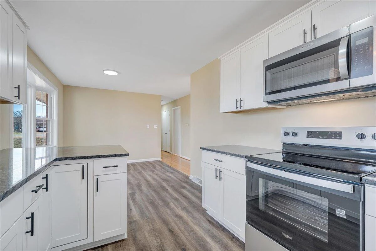 5809 Sierra DR NW - Photo 17