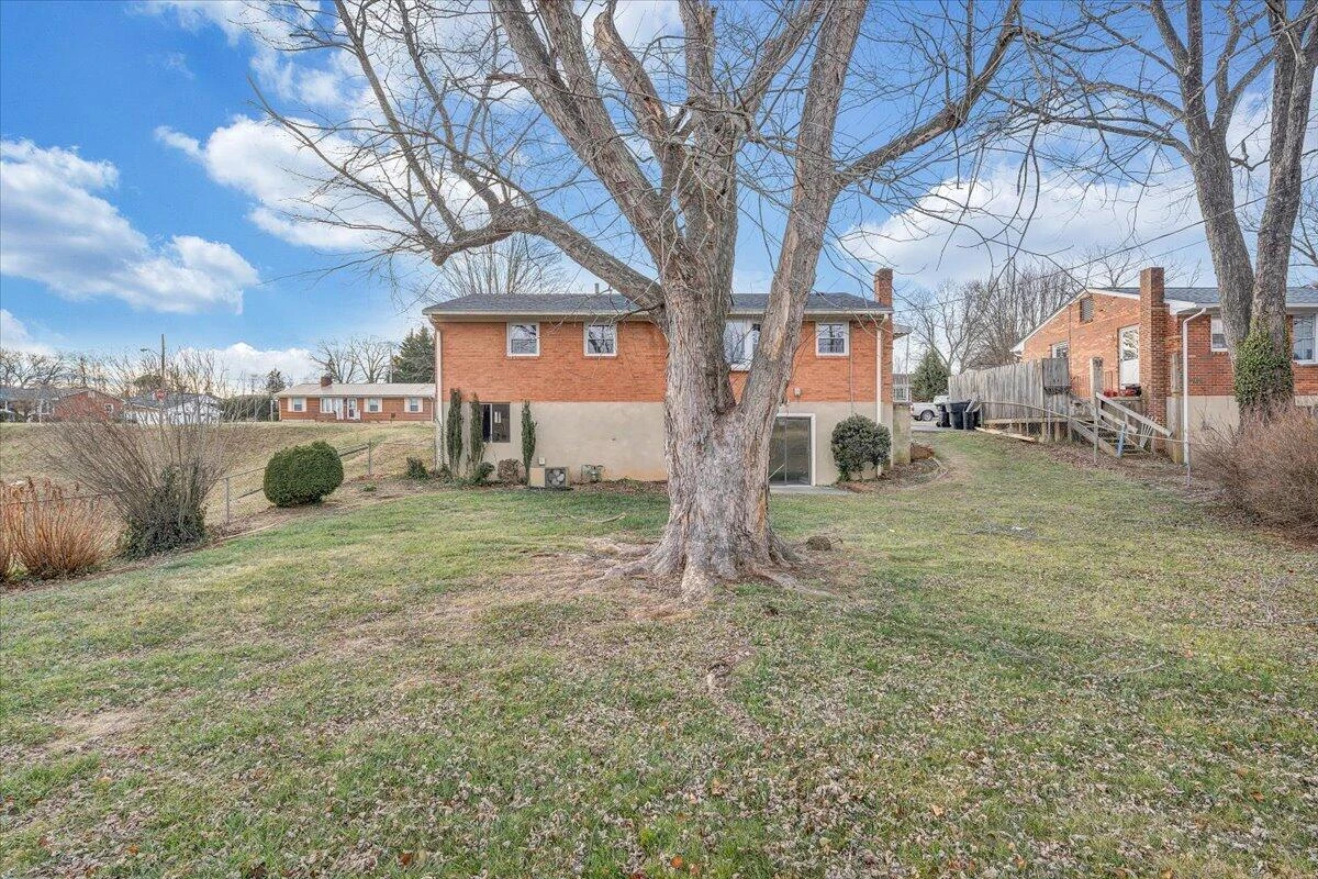 5809 Sierra DR NW - Photo 9