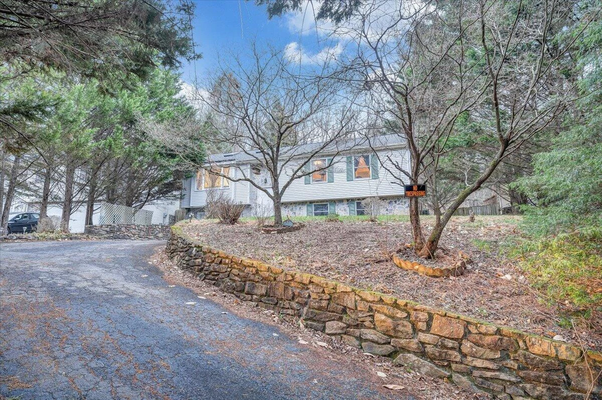 2720 Grandin RD SW - Photo 13