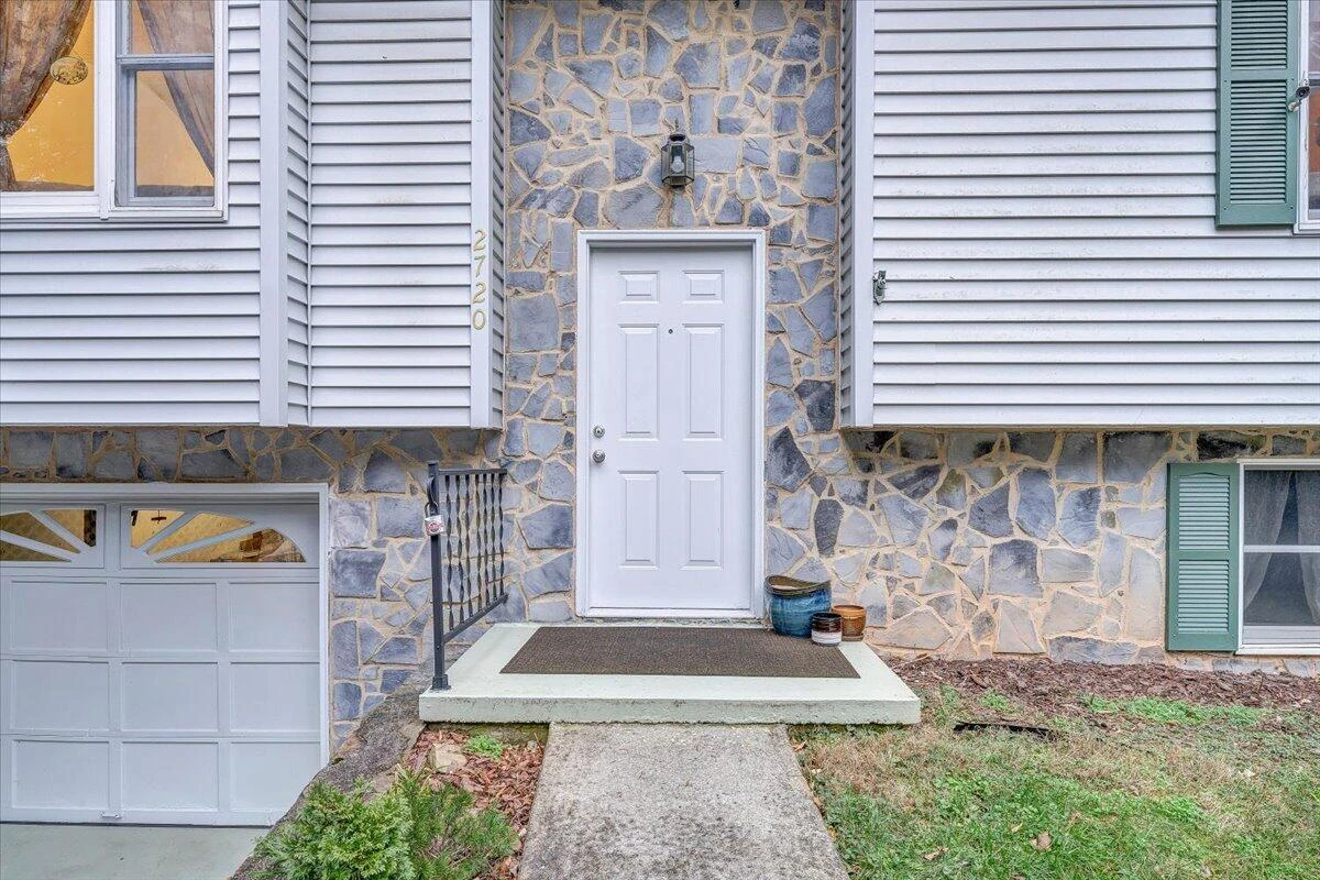 2720 Grandin RD SW - Photo 21