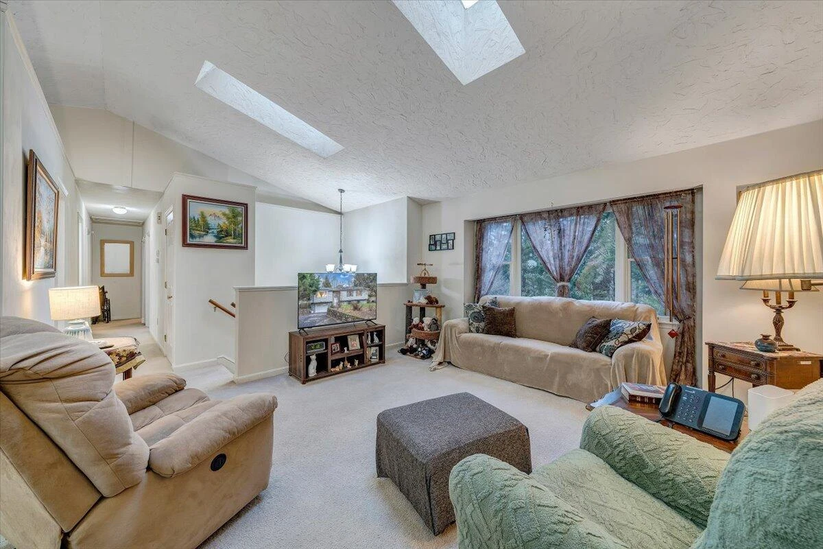 2720 Grandin RD SW - Photo 24