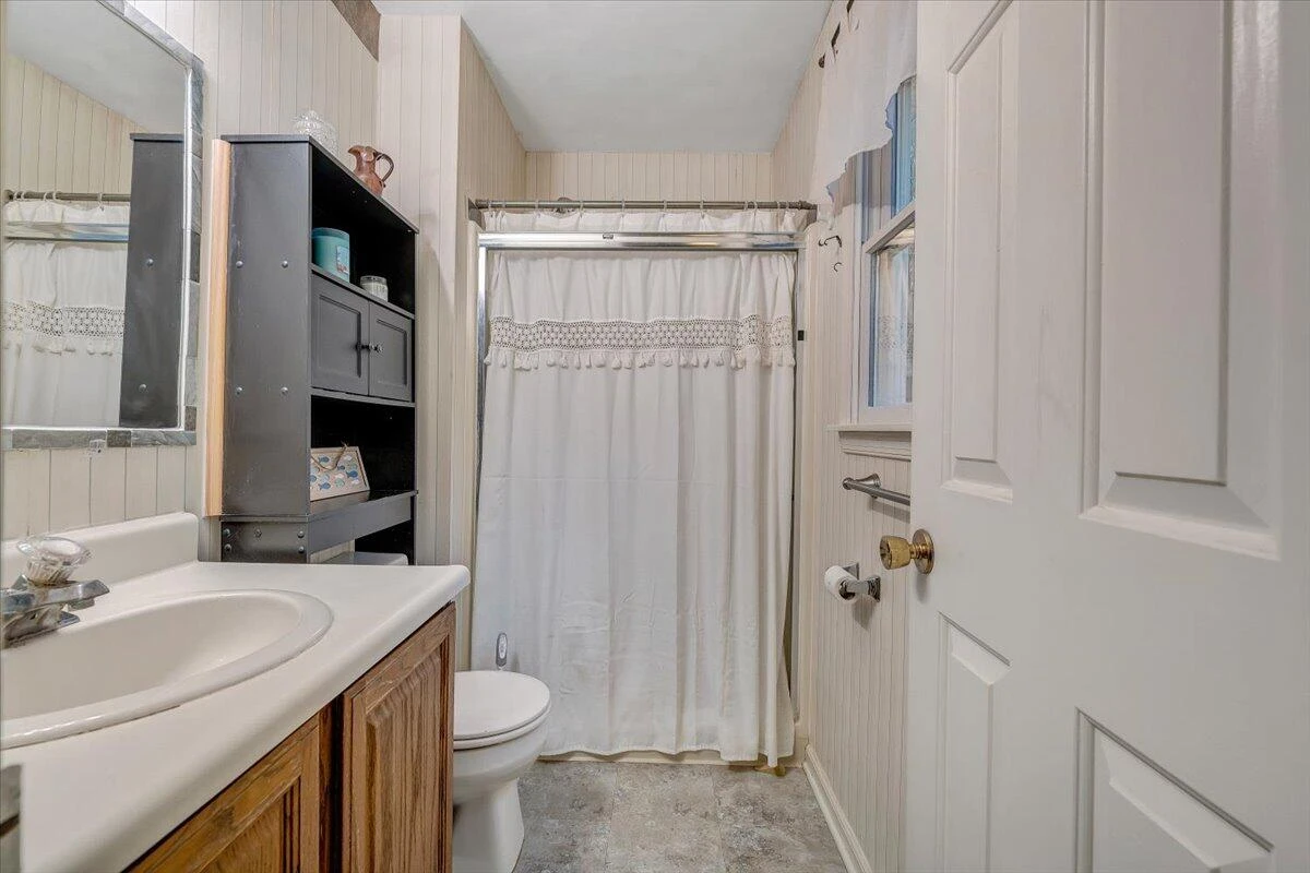 2720 Grandin RD SW - Photo 36