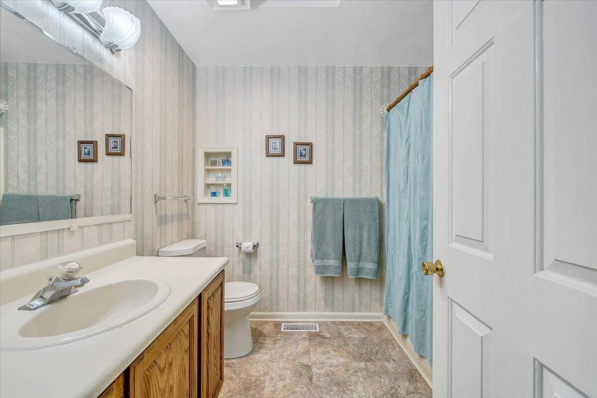 2720 Grandin RD SW - Photo 41