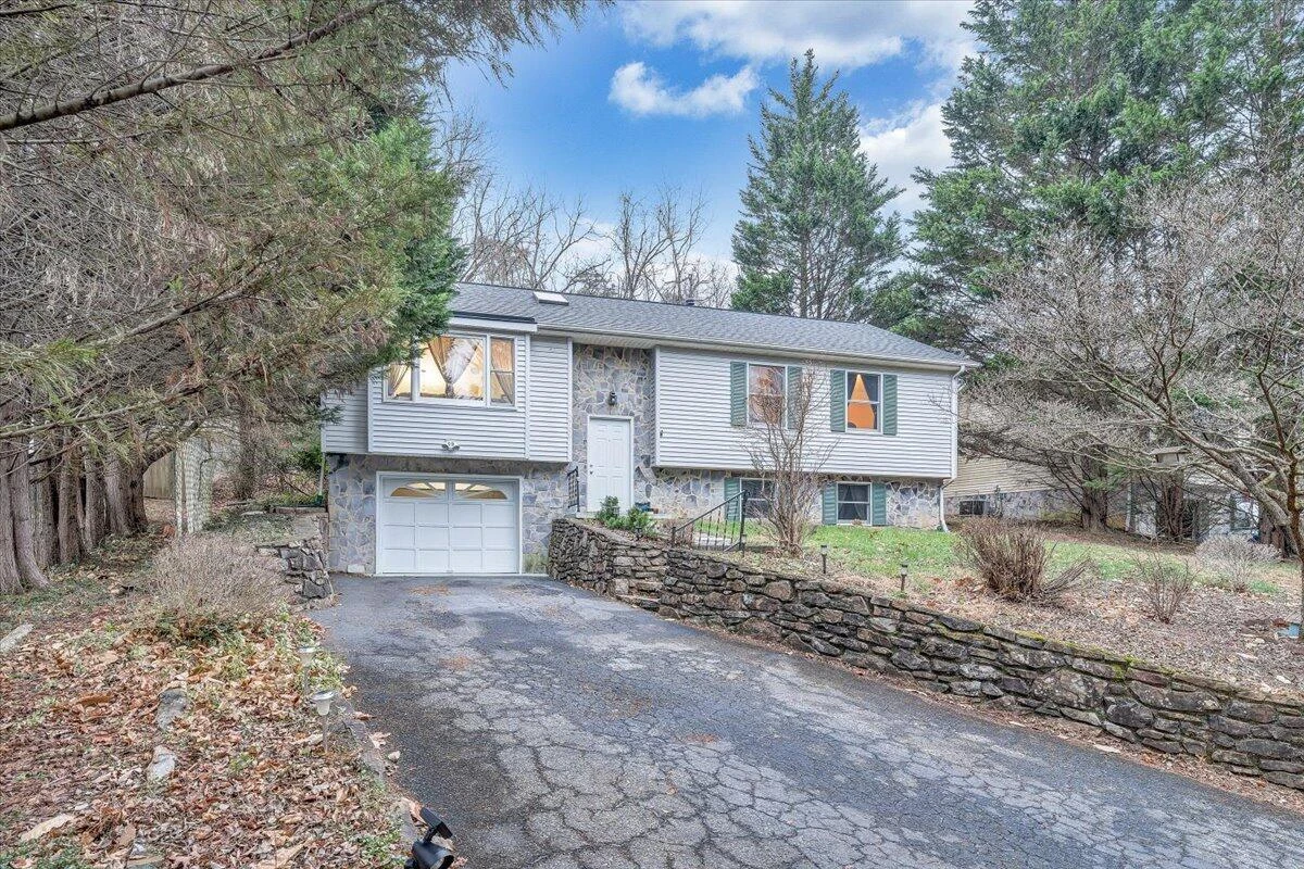 2720 Grandin RD SW - Photo 9