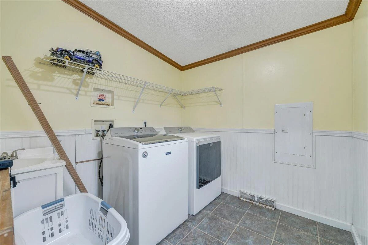 5705 Fork Mountain RD - Photo 25