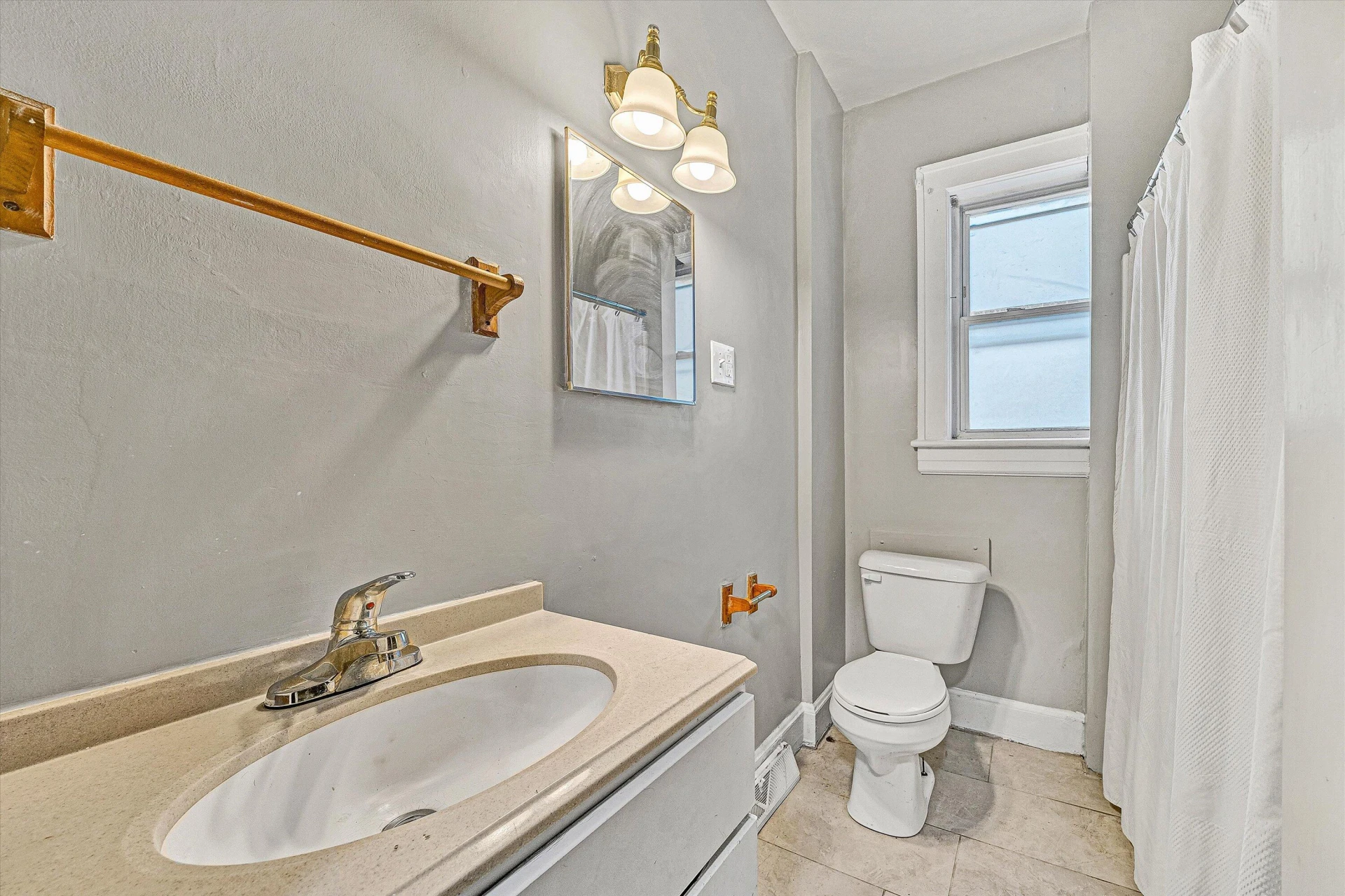 919 Dale AVE SE - Photo 12
