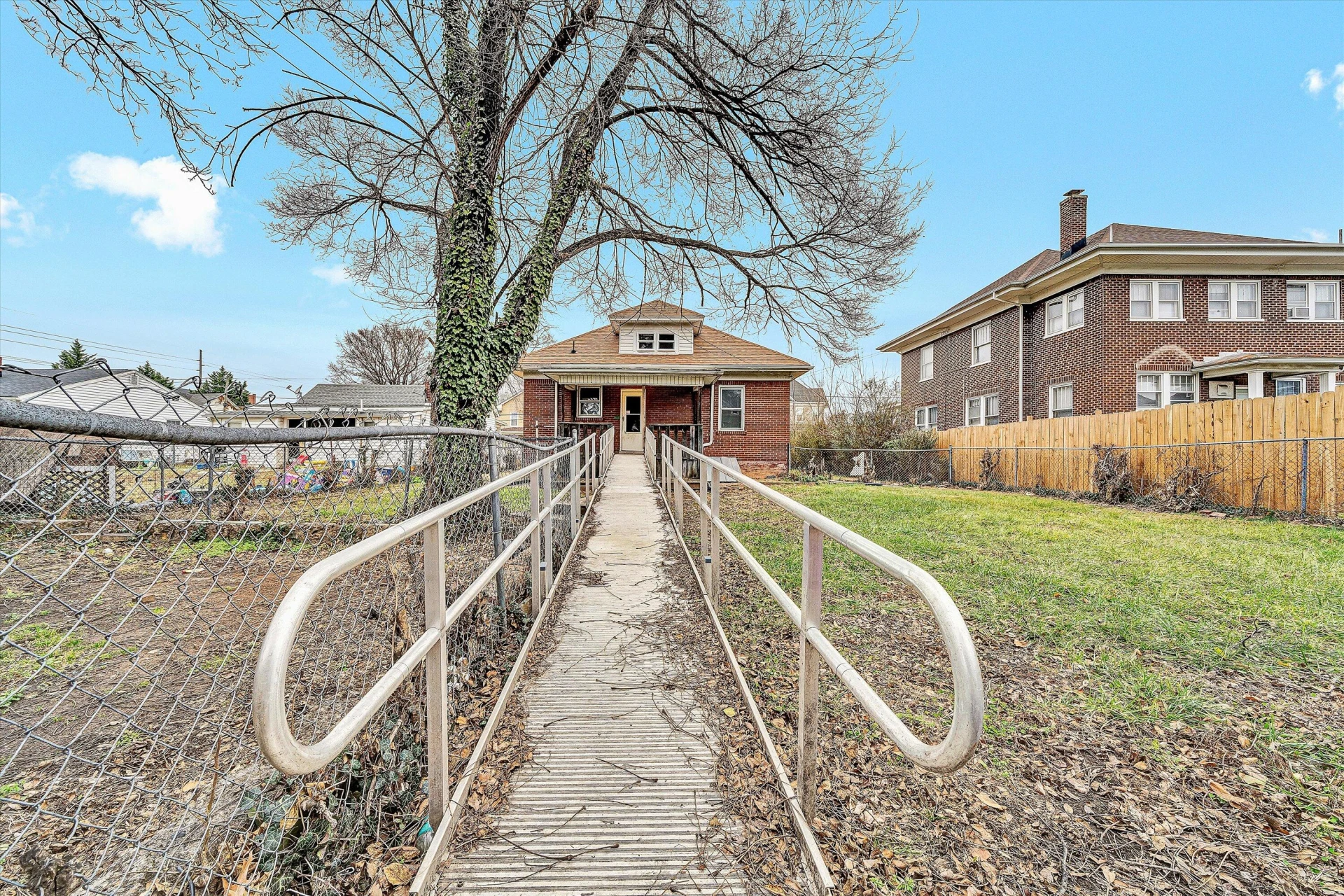 919 Dale AVE SE - Photo 18