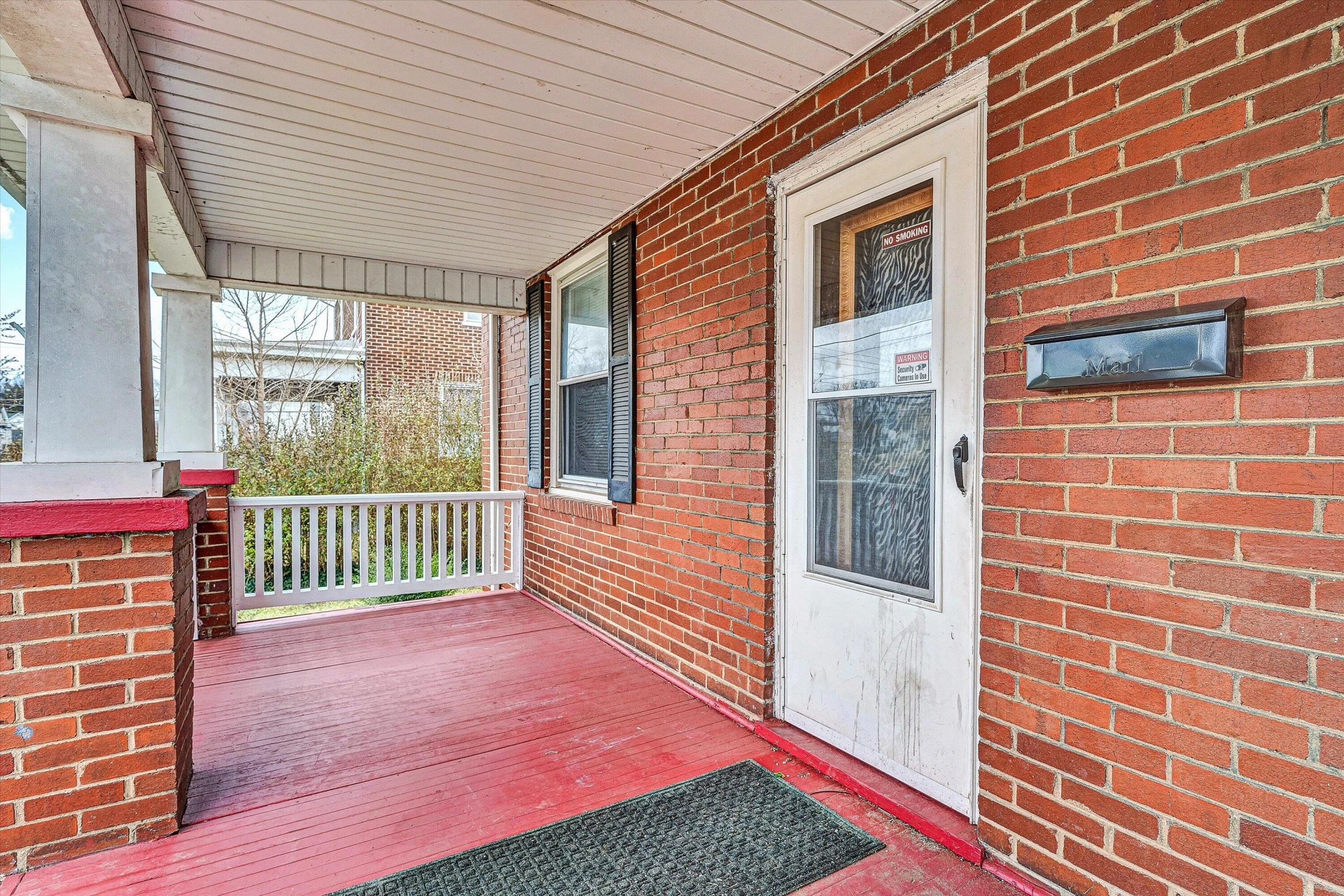 919 Dale AVE SE - Photo 2