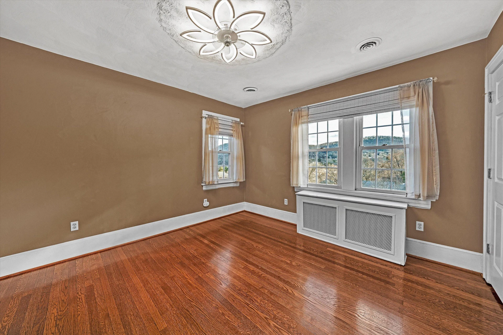 2705 Wycliffe AVE SW - Photo 32