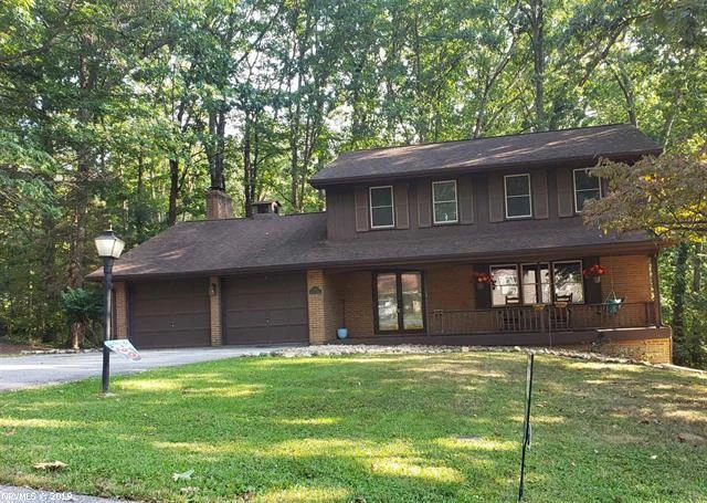 1035 CHESTNUT DR