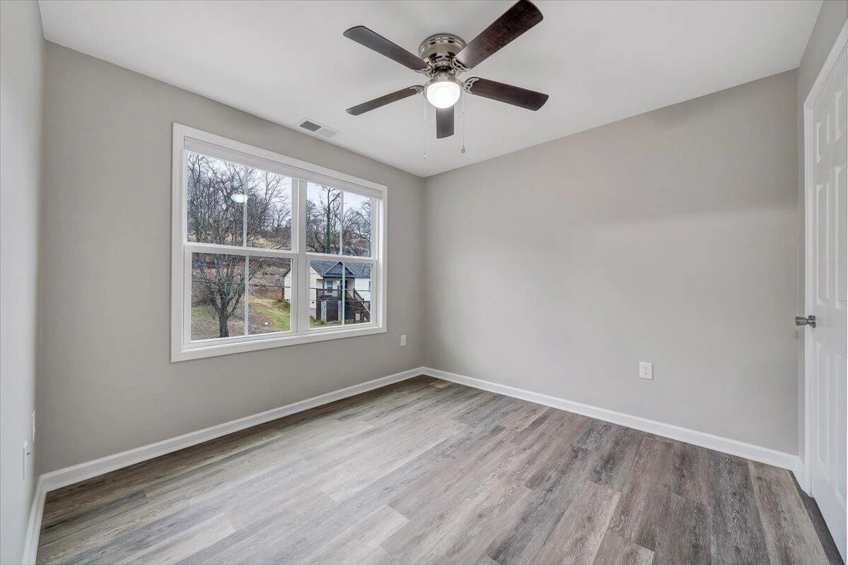 1424 Varnell AVE NE - Photo 19