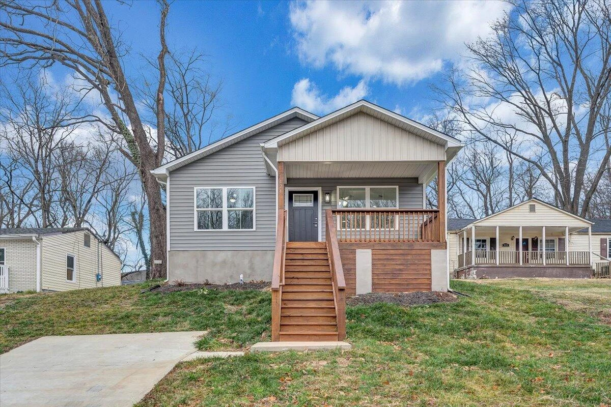 1424 Varnell AVE NE - Photo 24
