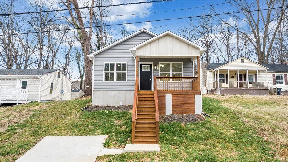 1424 Varnell AVE NE - Photo 27