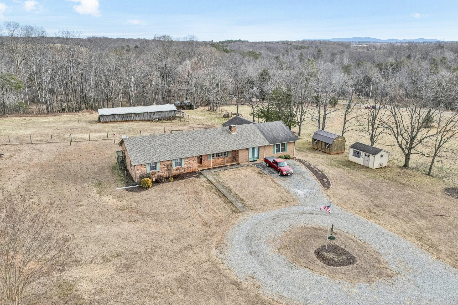 955 Kingston RD