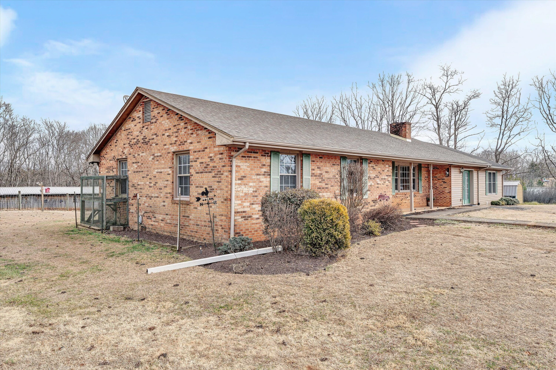 955 Kingston RD - Photo 3