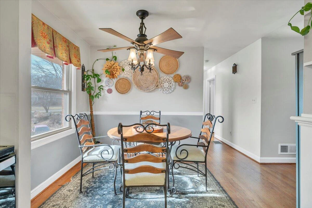 4336 Fontaine DR - Photo 10