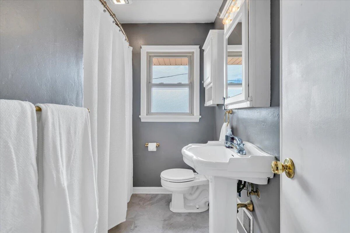 4336 Fontaine DR - Photo 24
