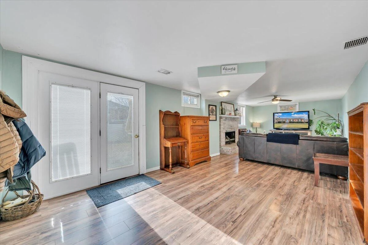 4336 Fontaine DR - Photo 26