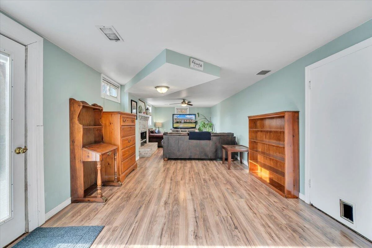 4336 Fontaine DR - Photo 27