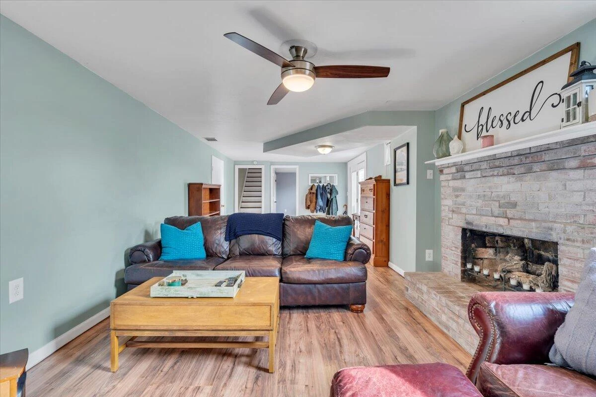 4336 Fontaine DR - Photo 31