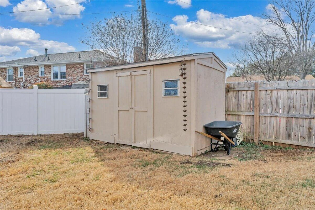 4336 Fontaine DR - Photo 38