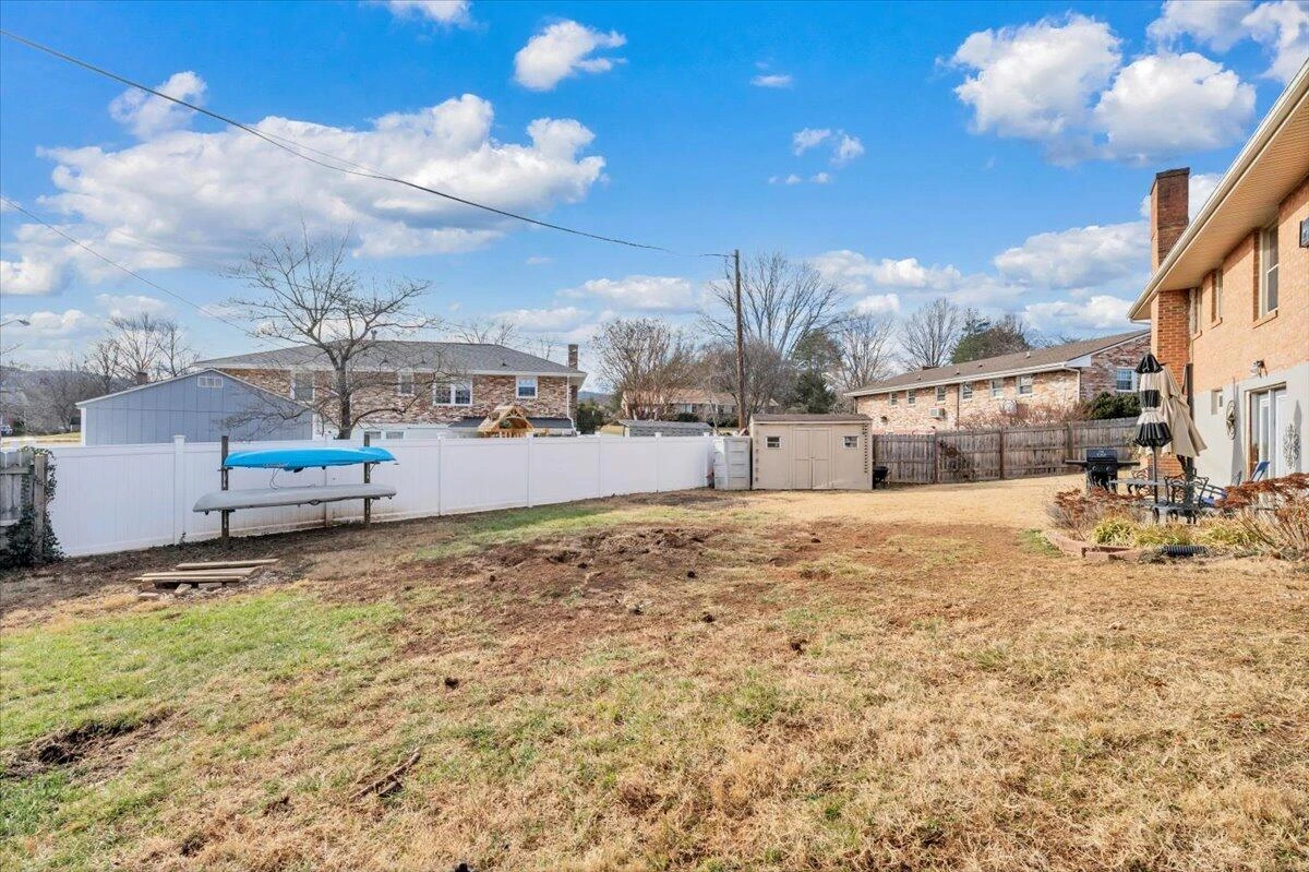 4336 Fontaine DR - Photo 43