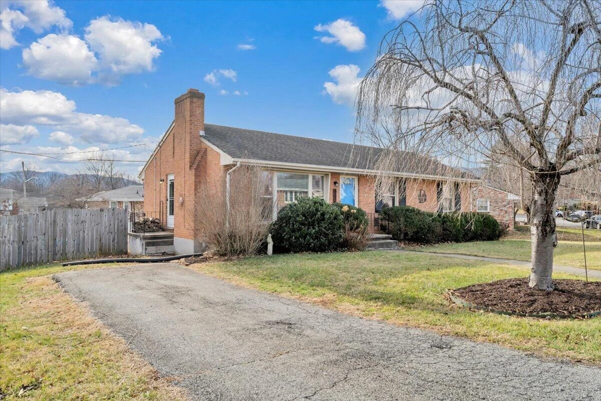4336 Fontaine DR - Photo 44