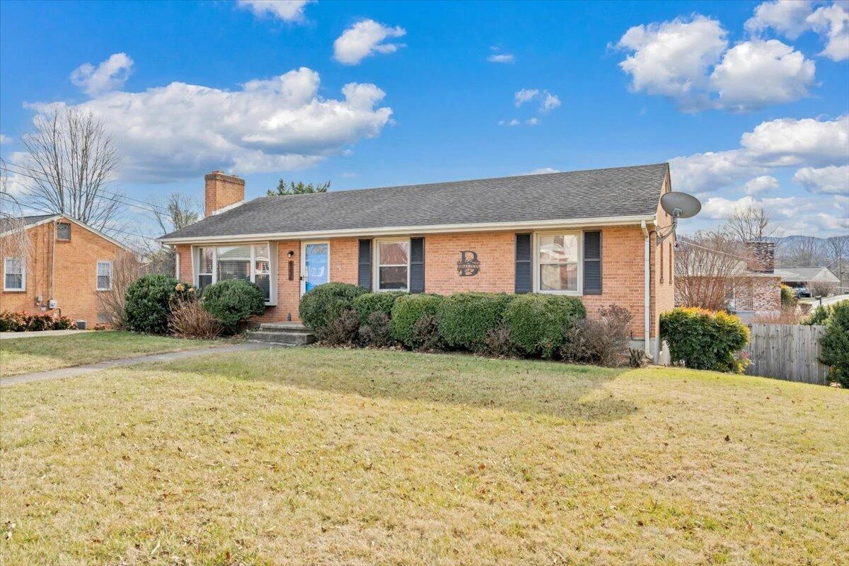 4336 Fontaine DR - Photo 48