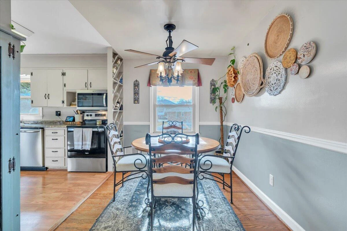 4336 Fontaine DR - Photo 9