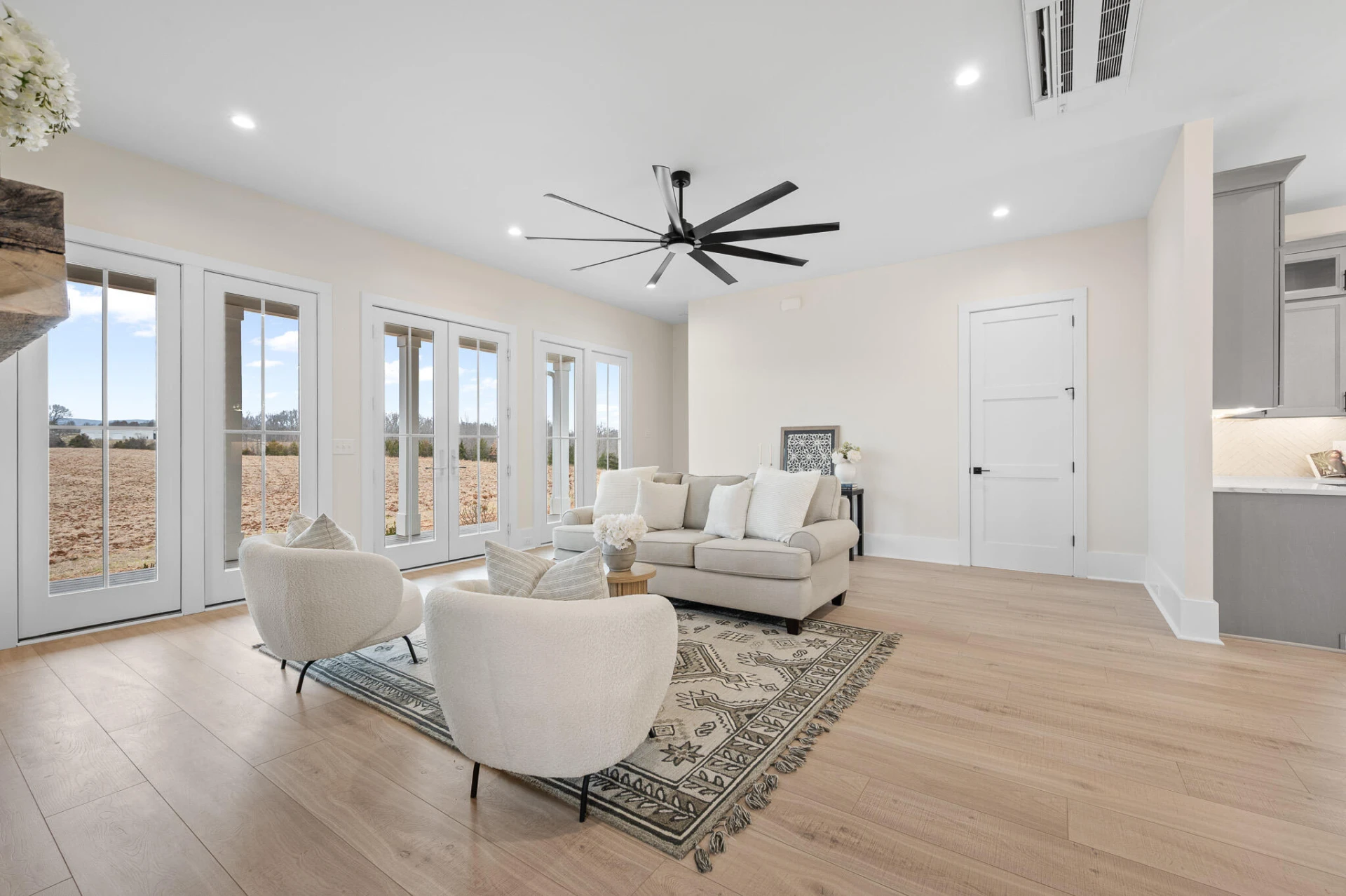 3741 Lowry RD - Photo 3