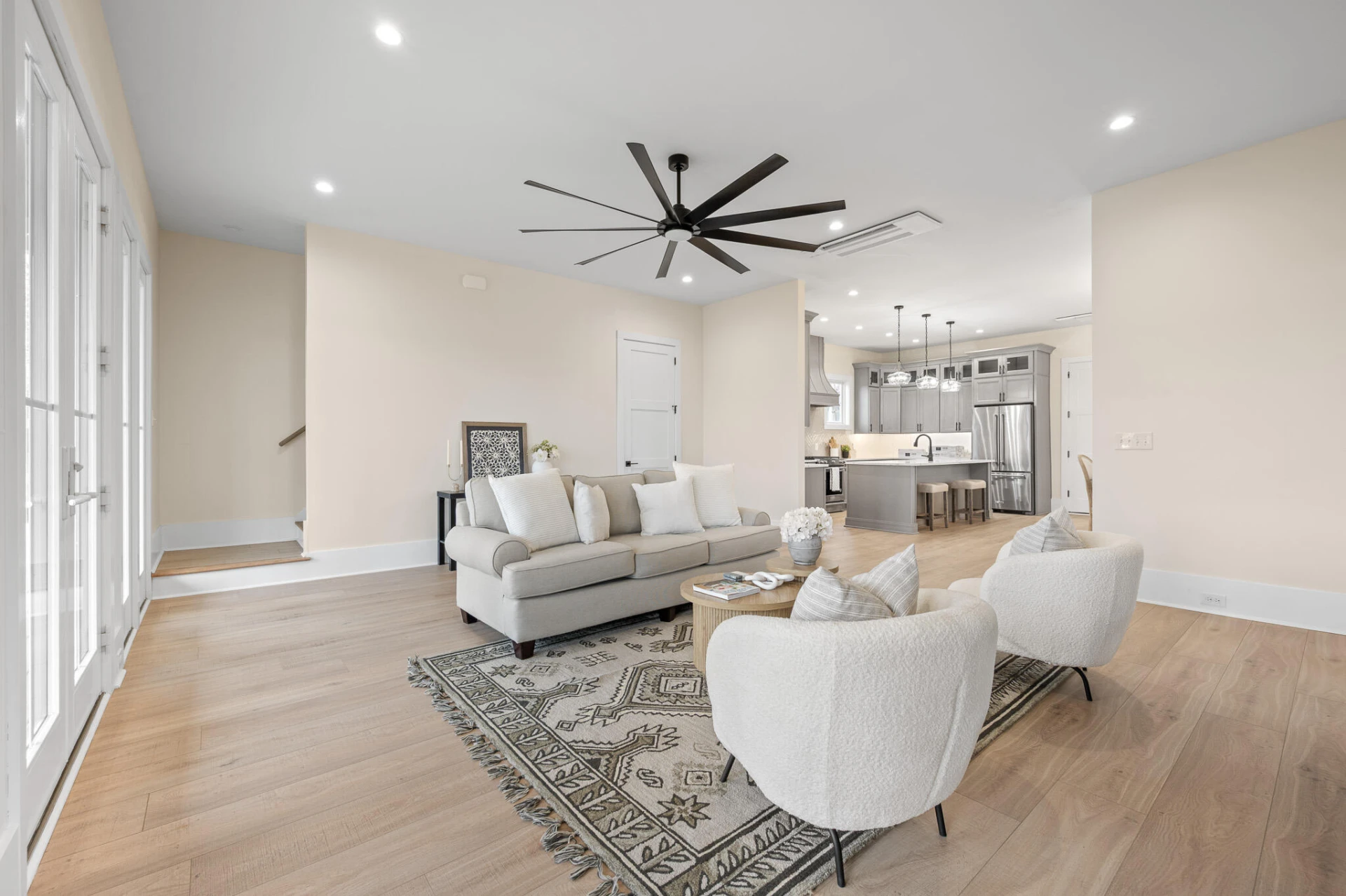 3741 Lowry RD - Photo 4