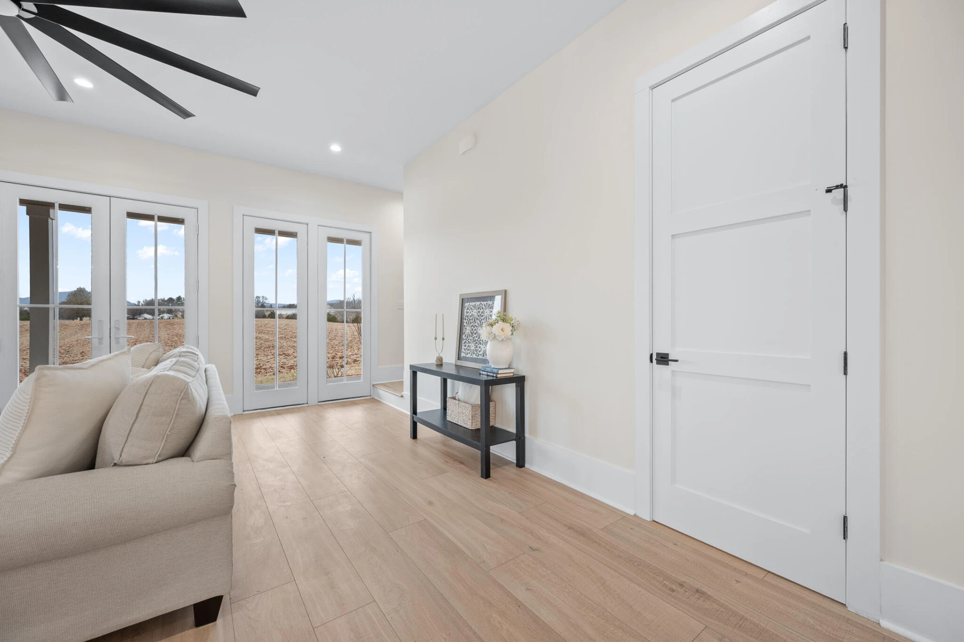3741 Lowry RD - Photo 6