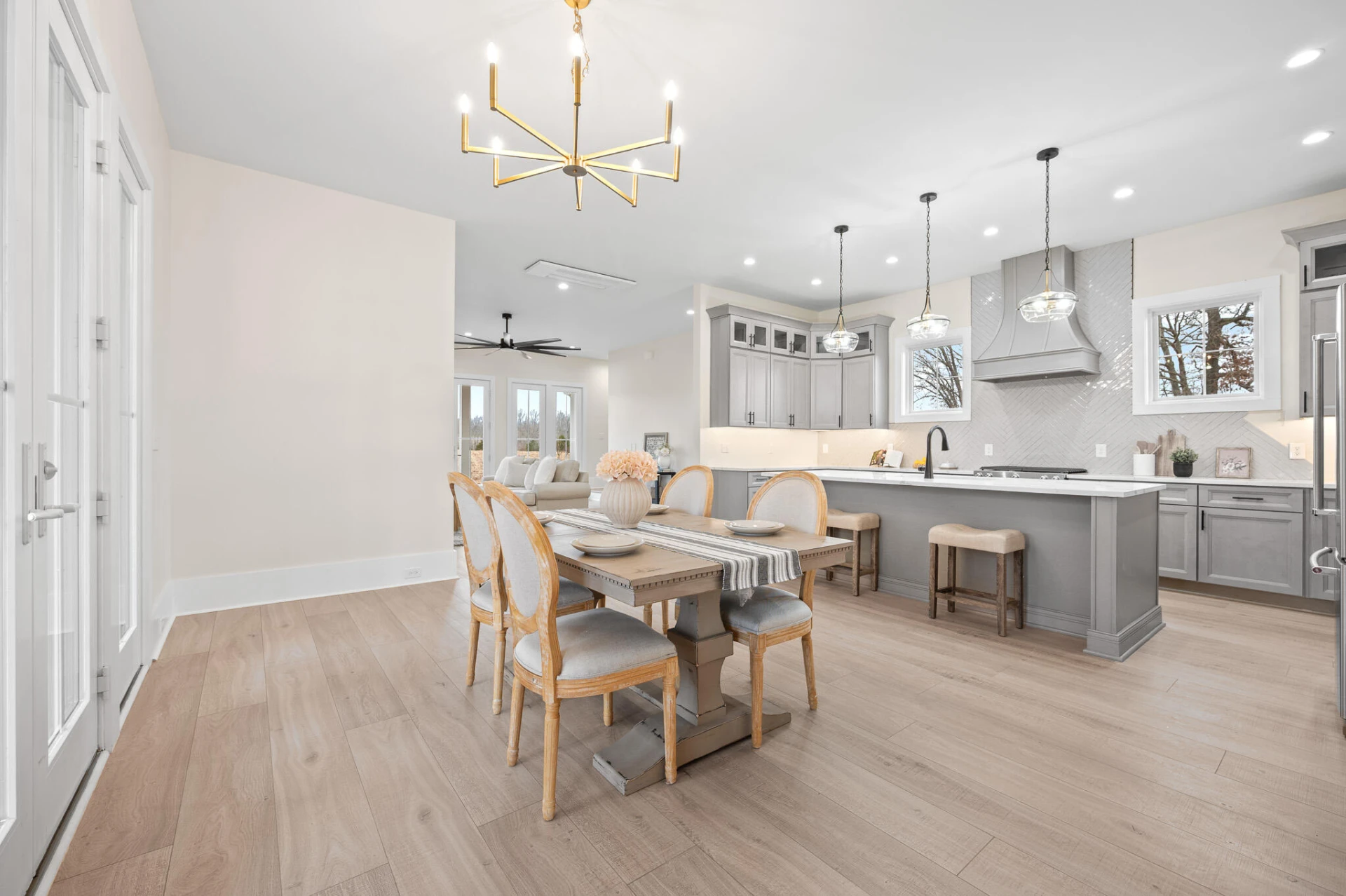 3741 Lowry RD - Photo 12