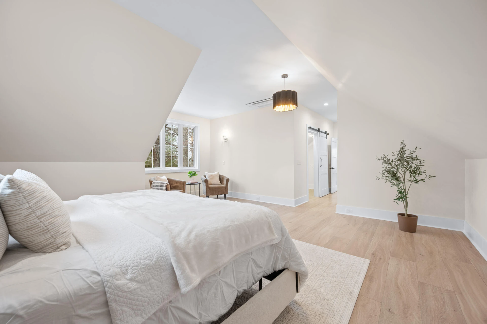 3741 Lowry RD - Photo 17