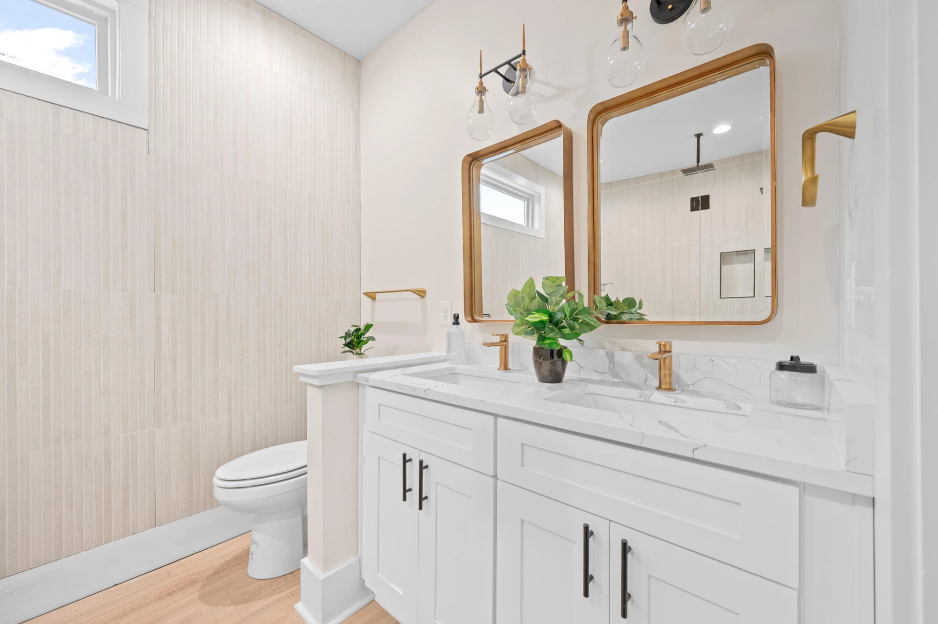 3741 Lowry RD - Photo 18