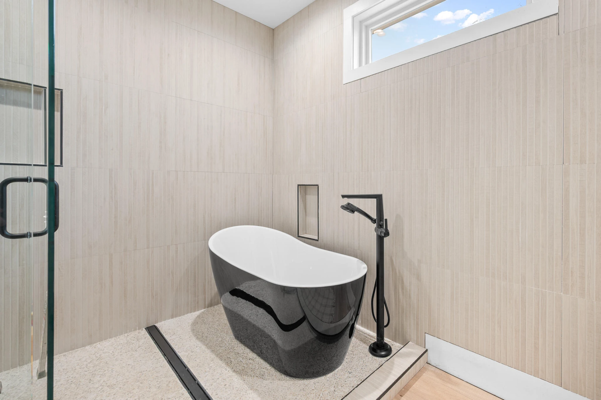 3741 Lowry RD - Photo 19