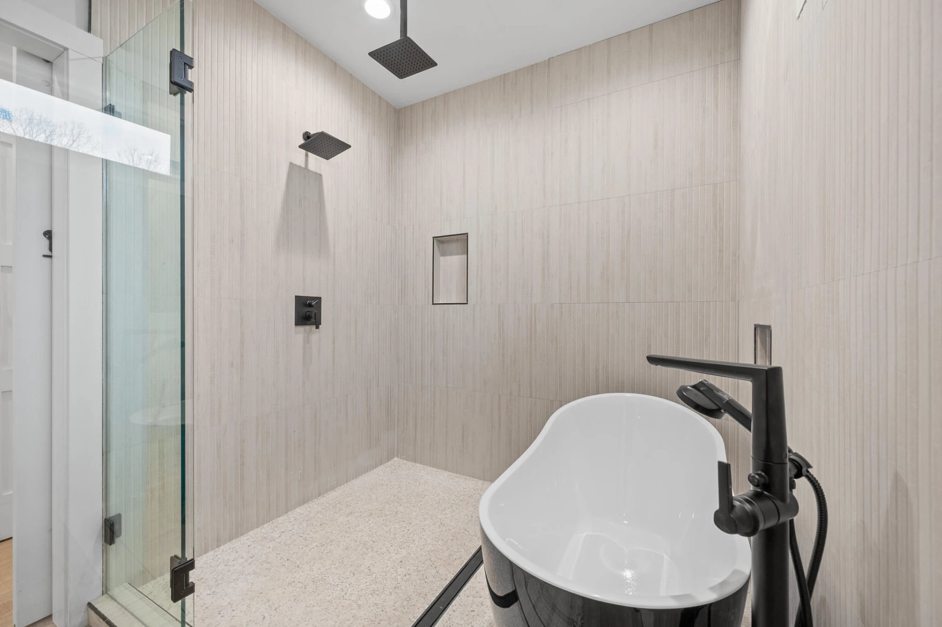 3741 Lowry RD - Photo 20