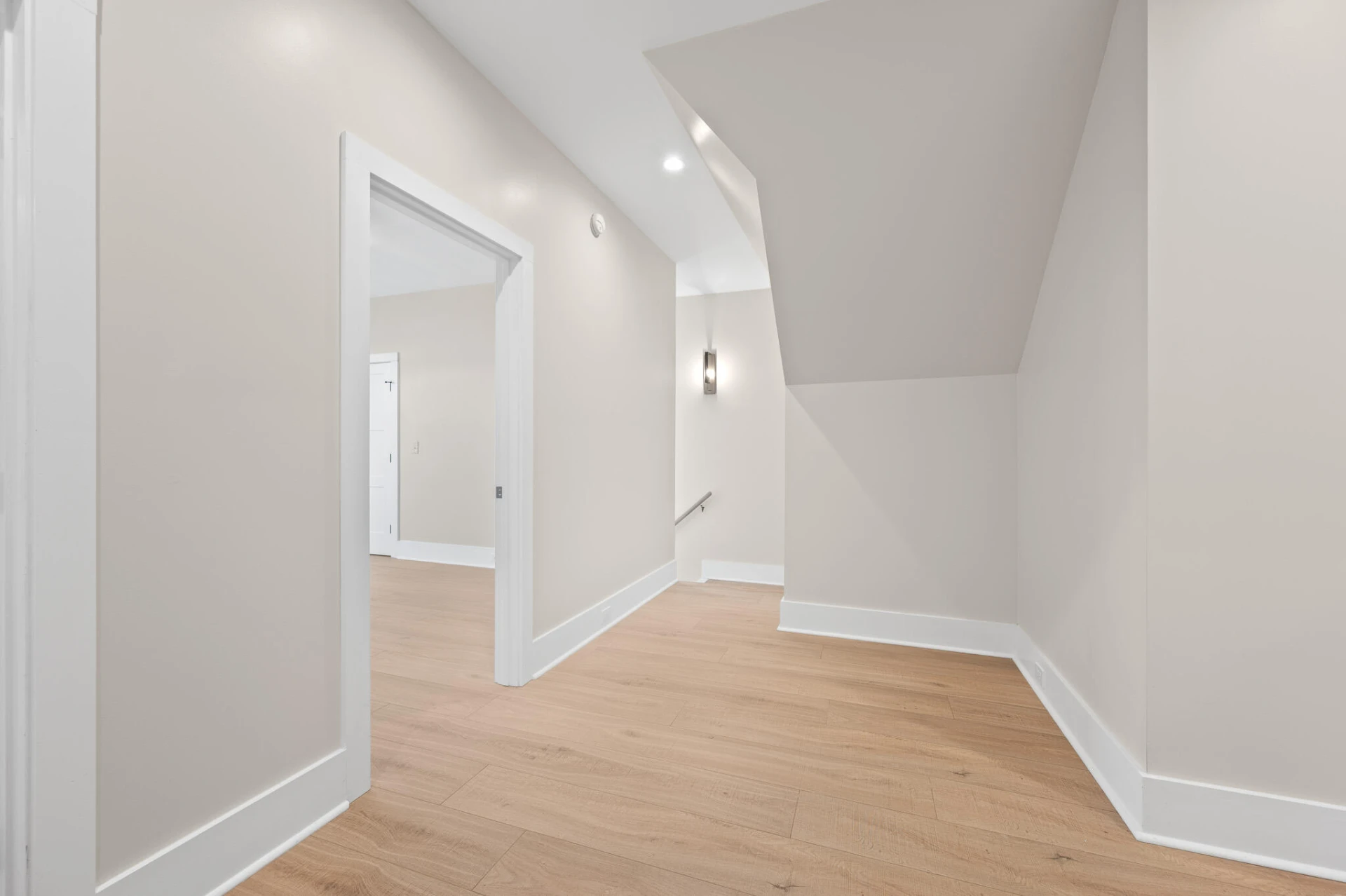 3741 Lowry RD - Photo 23
