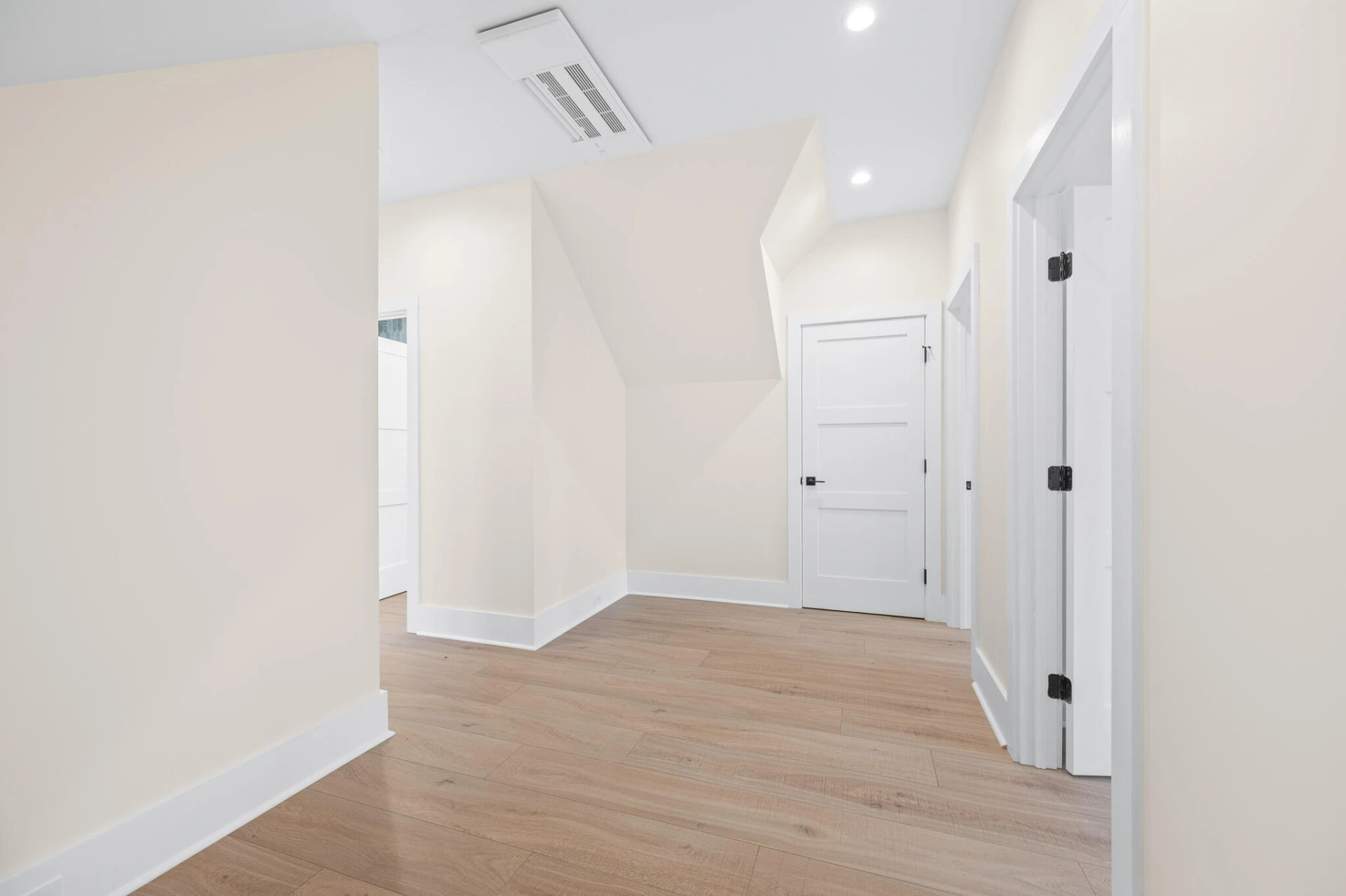3741 Lowry RD - Photo 24