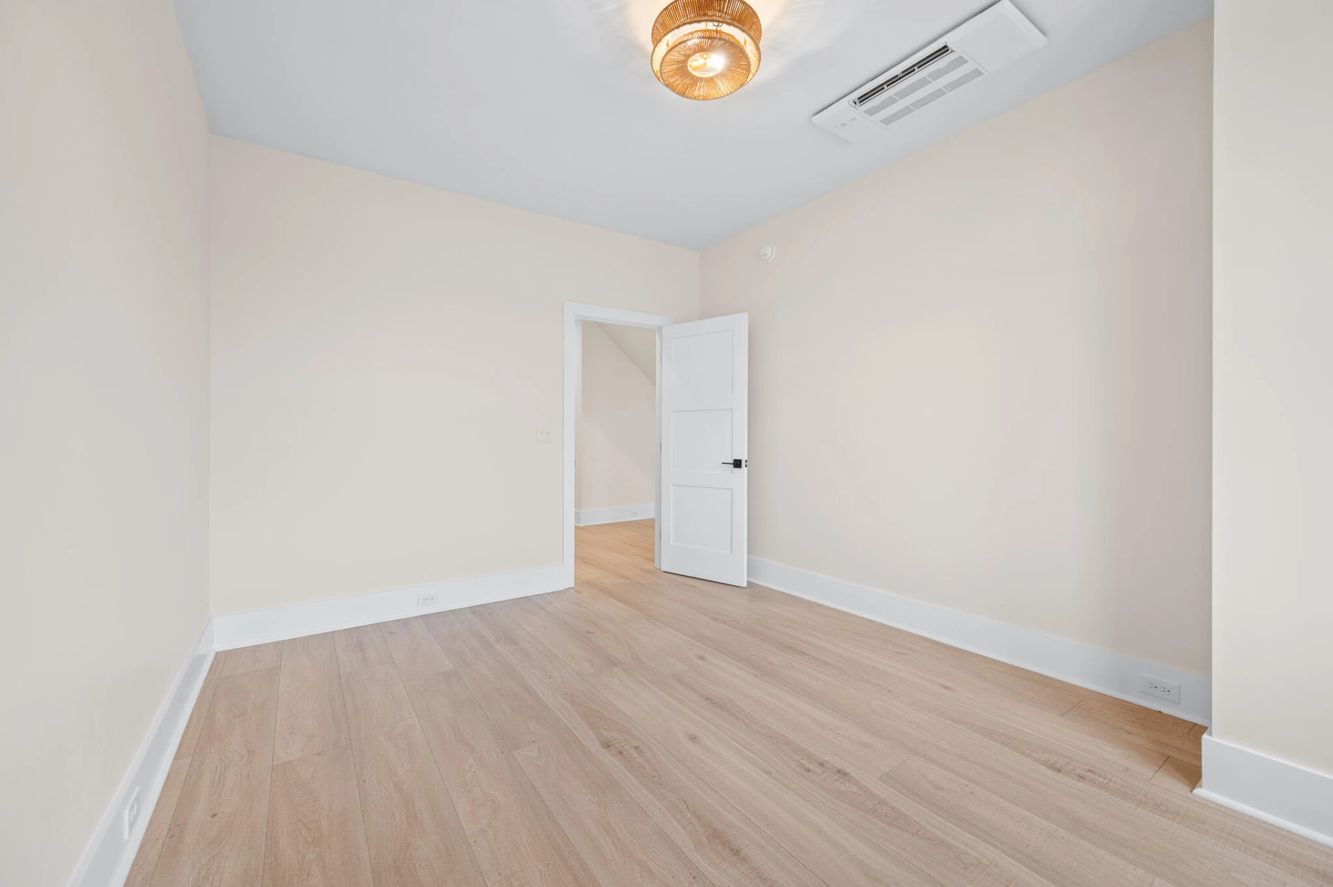 3741 Lowry RD - Photo 26