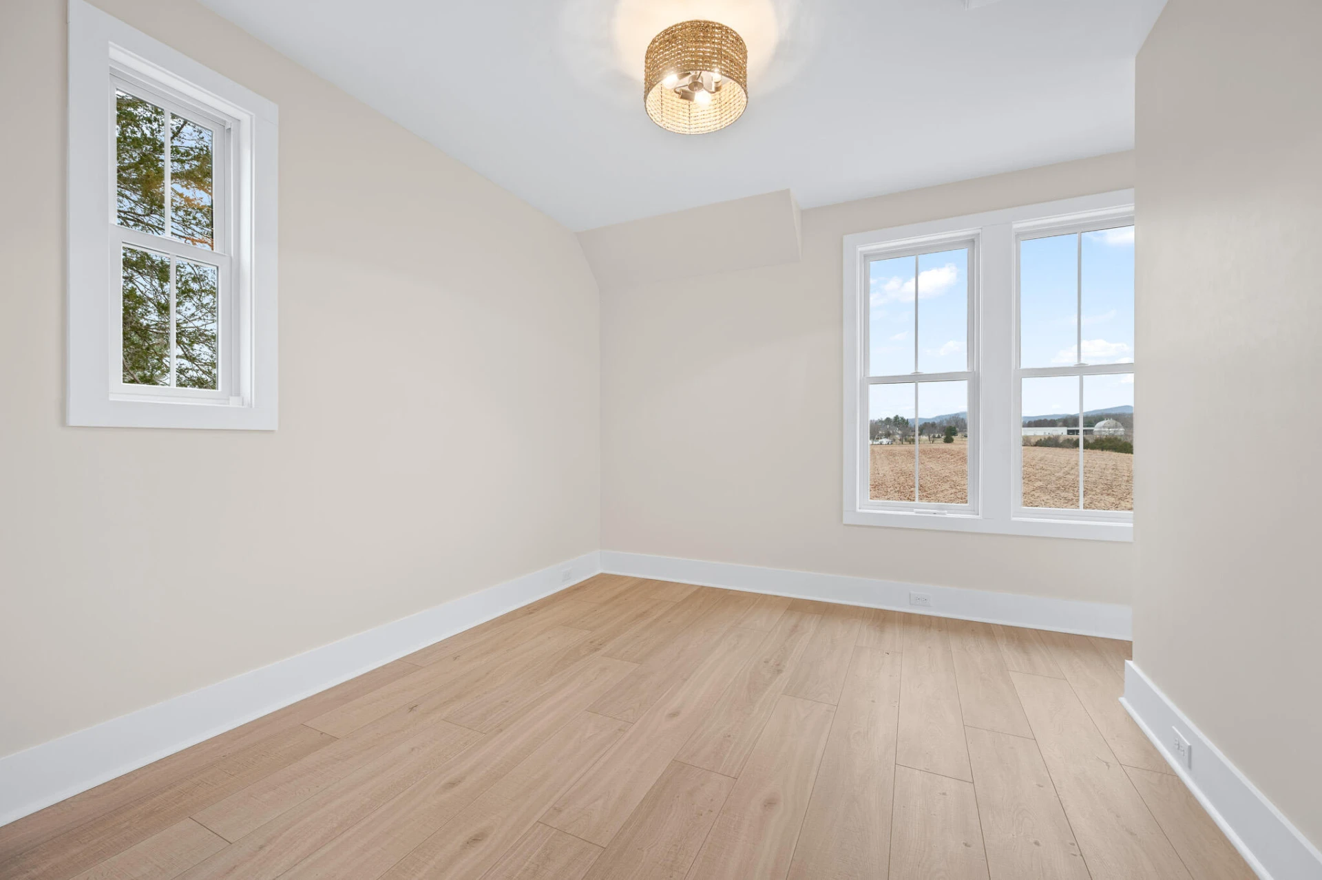 3741 Lowry RD - Photo 27