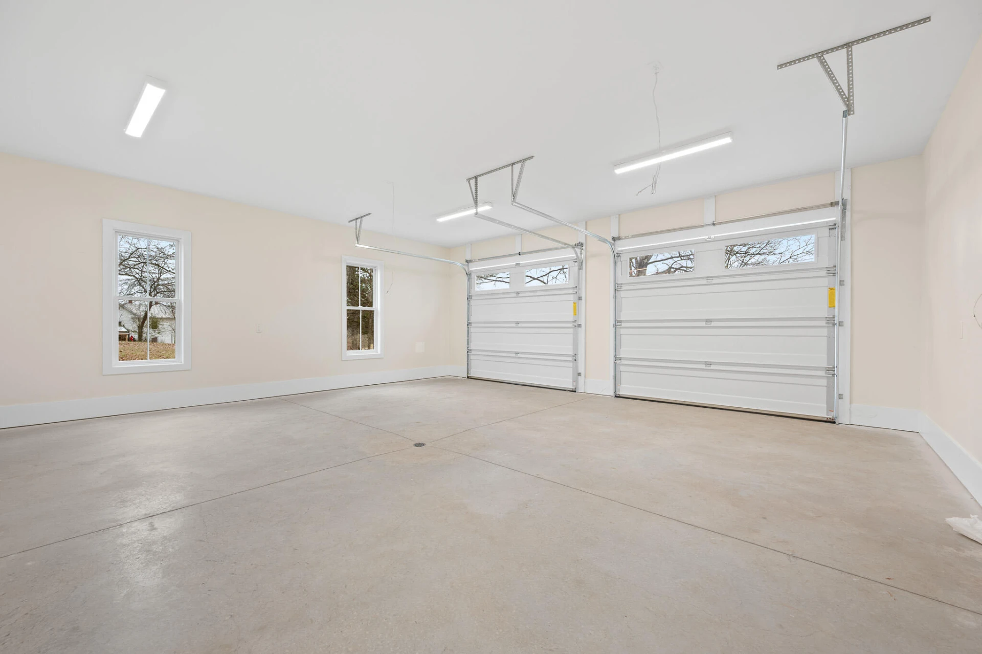 3741 Lowry RD - Photo 32