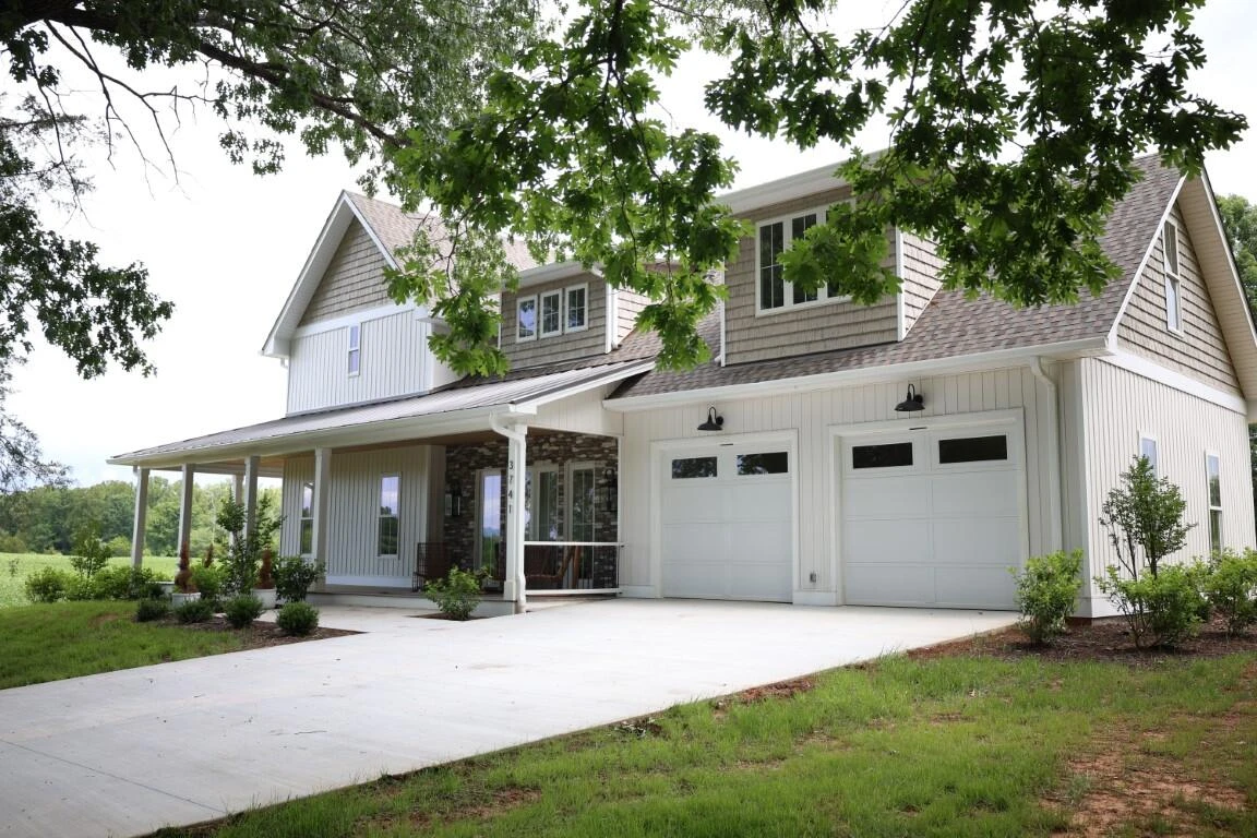 3741 Lowry RD - Photo 37