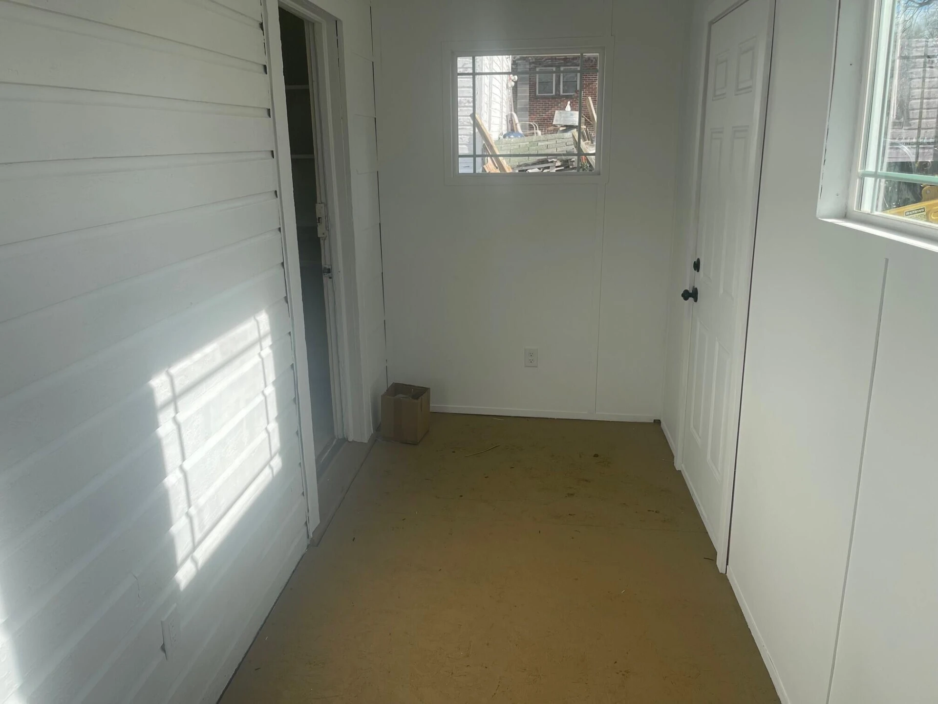717 Mississippi AVE NE - Photo 7