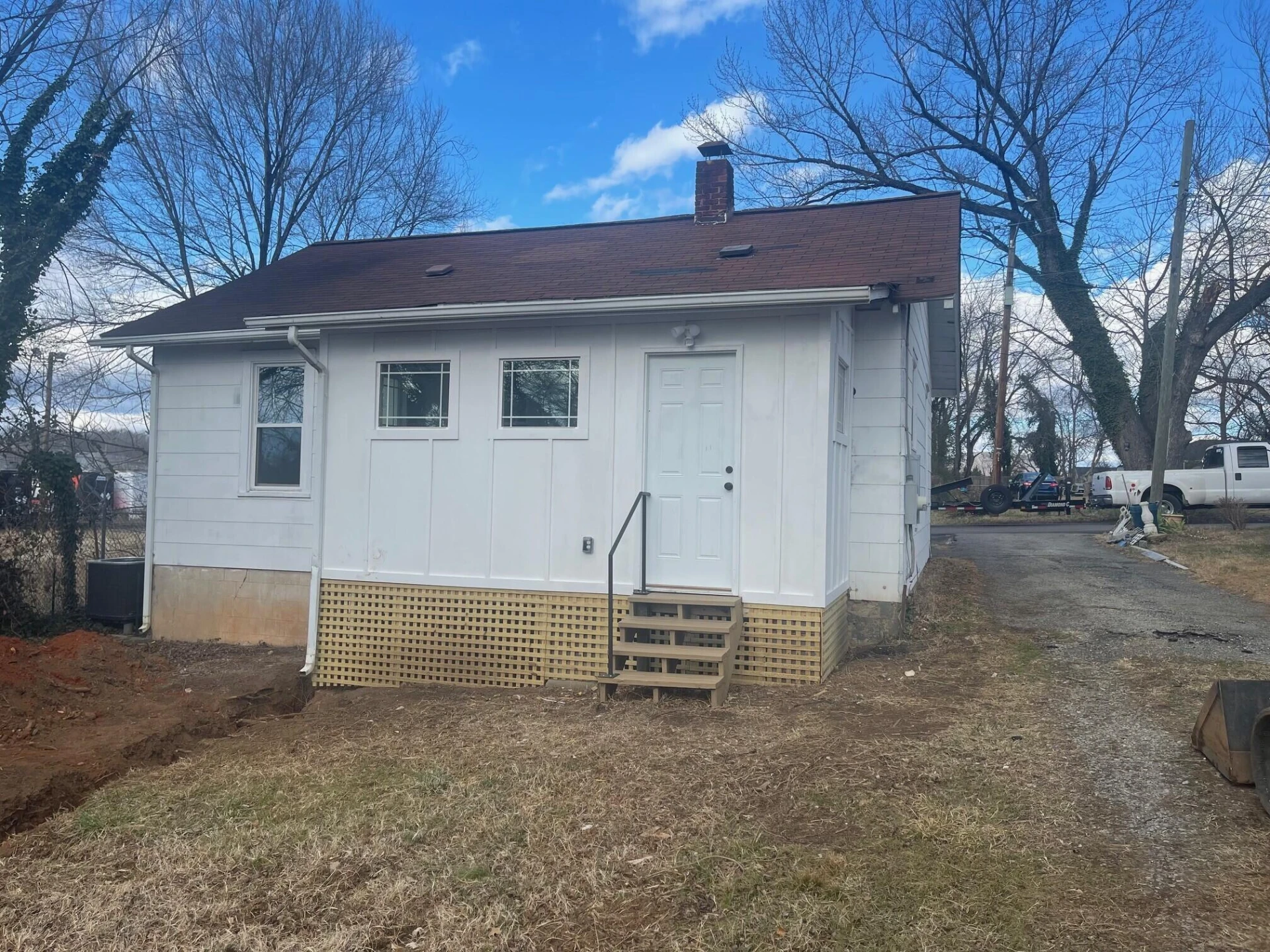 717 Mississippi AVE NE - Photo 8