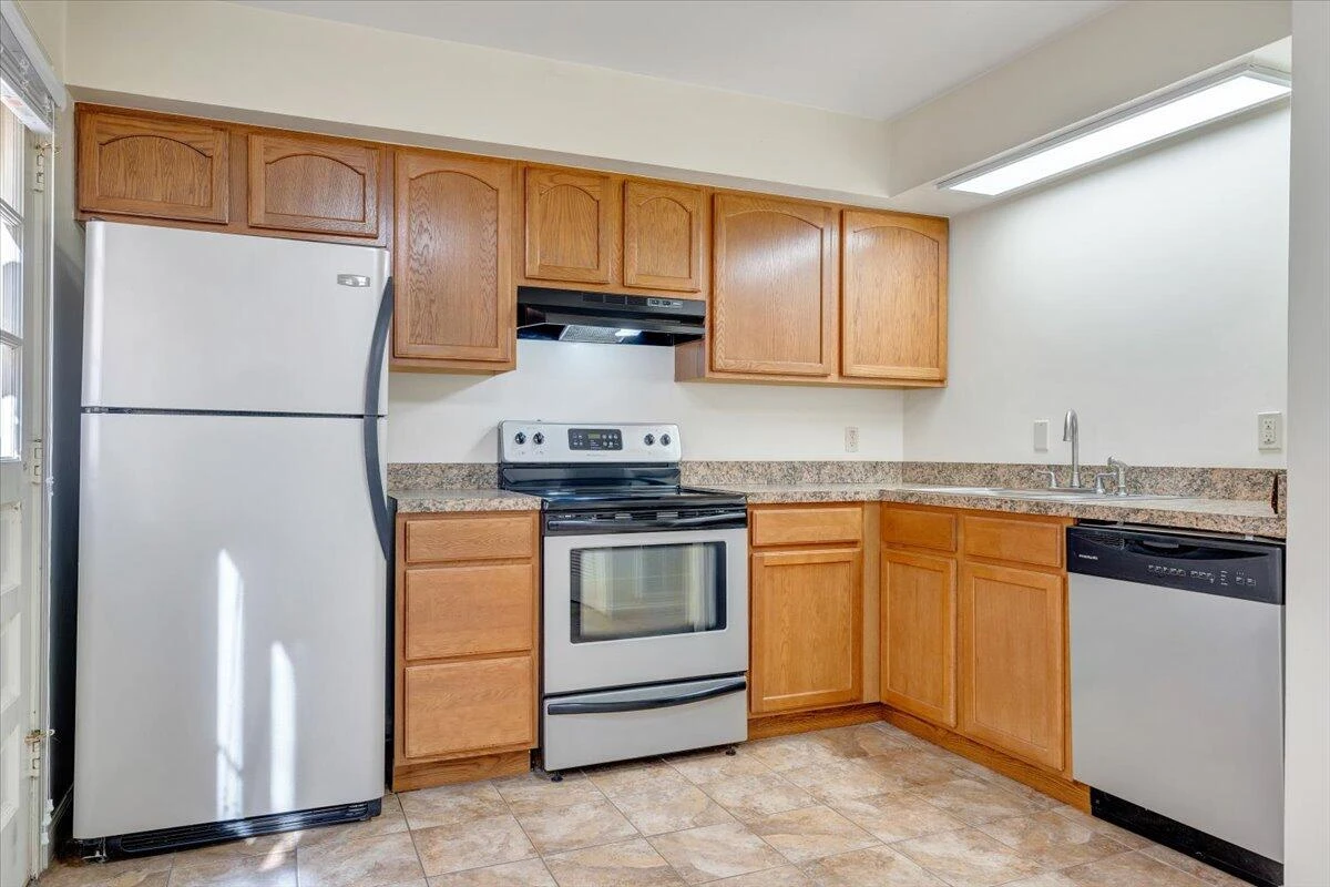 1519 Watauga ST SW #E - Photo 10