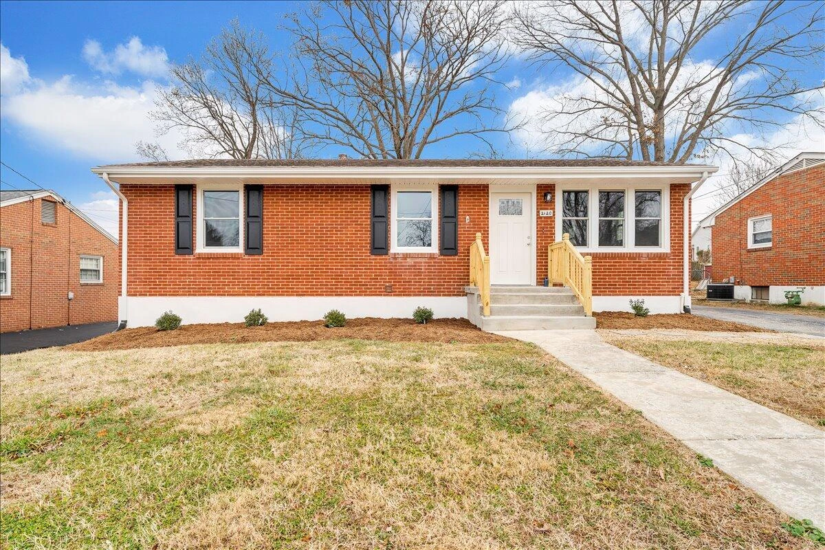 2120 Ellison AVE