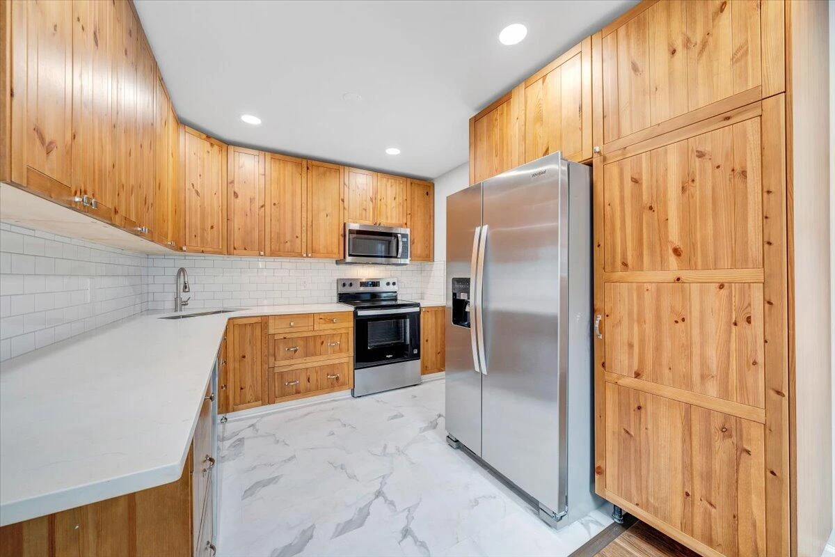 2120 Ellison AVE - Photo 10
