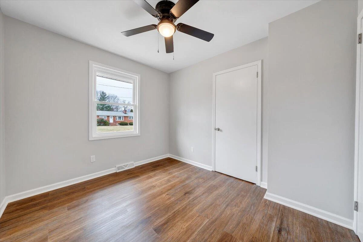 2120 Ellison AVE - Photo 12