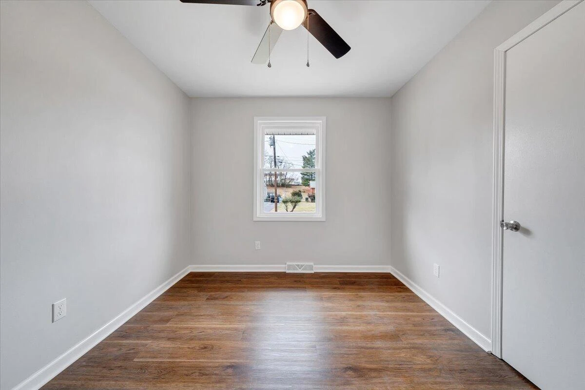 2120 Ellison AVE - Photo 13